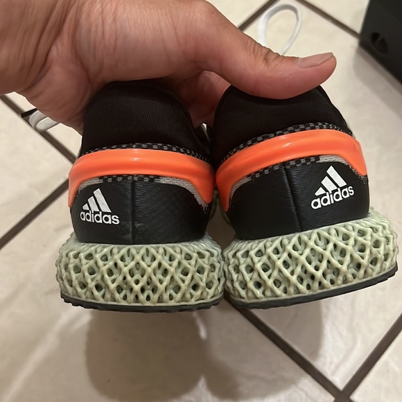 Slightly used MEN’s ADIDAS 4D Running Shoes size 9 - Picture 7 of 7